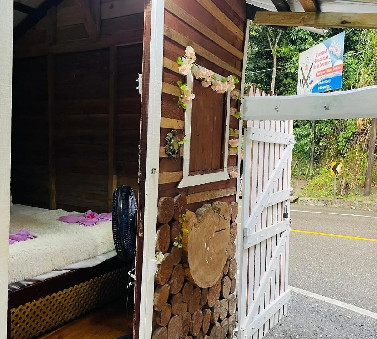 別荘 ハラバコア Cabanita La Cortinaヴィラ ドミニカ共和国